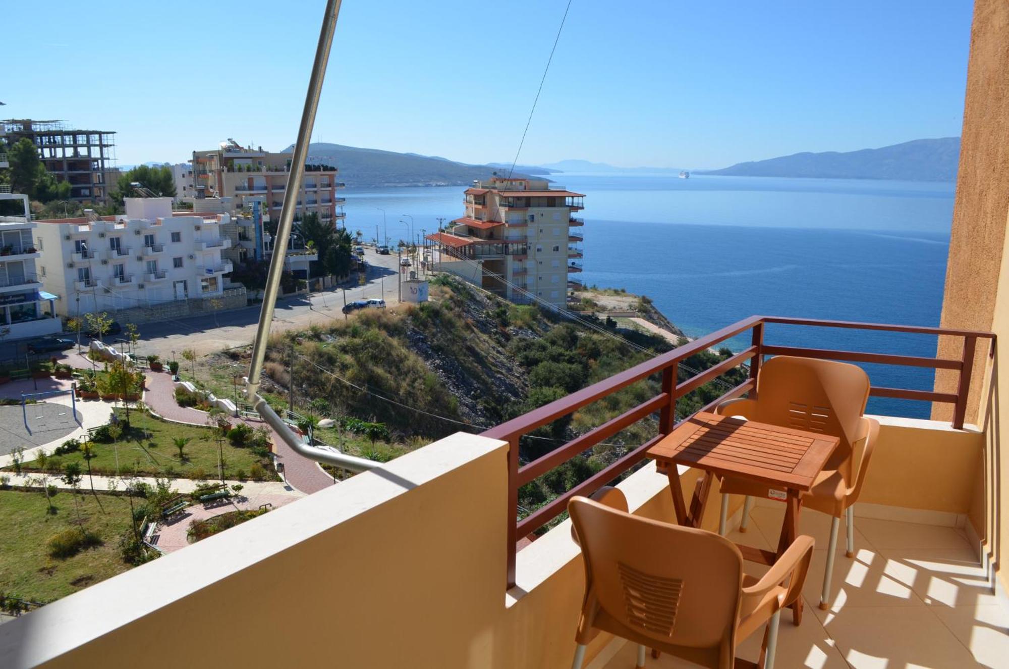 Saranda Holiday Apartments Bagian luar foto