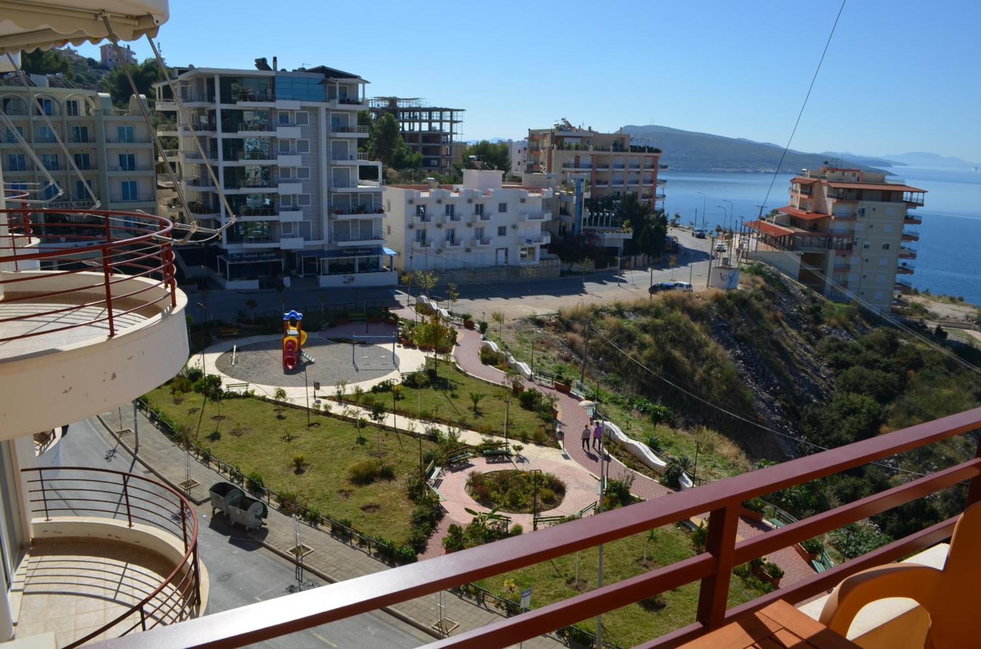 Saranda Holiday Apartments Bagian luar foto