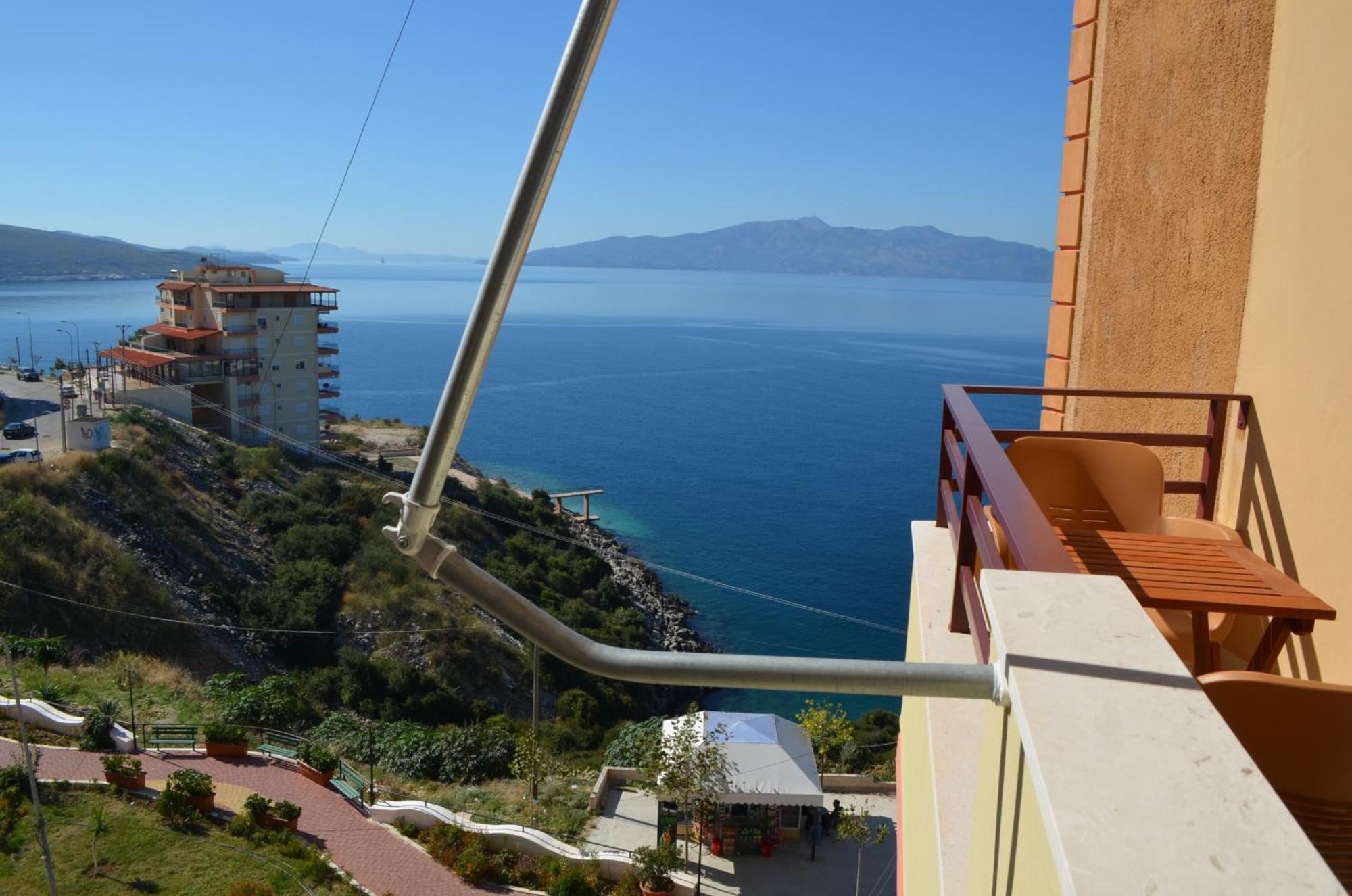 Saranda Holiday Apartments Bagian luar foto