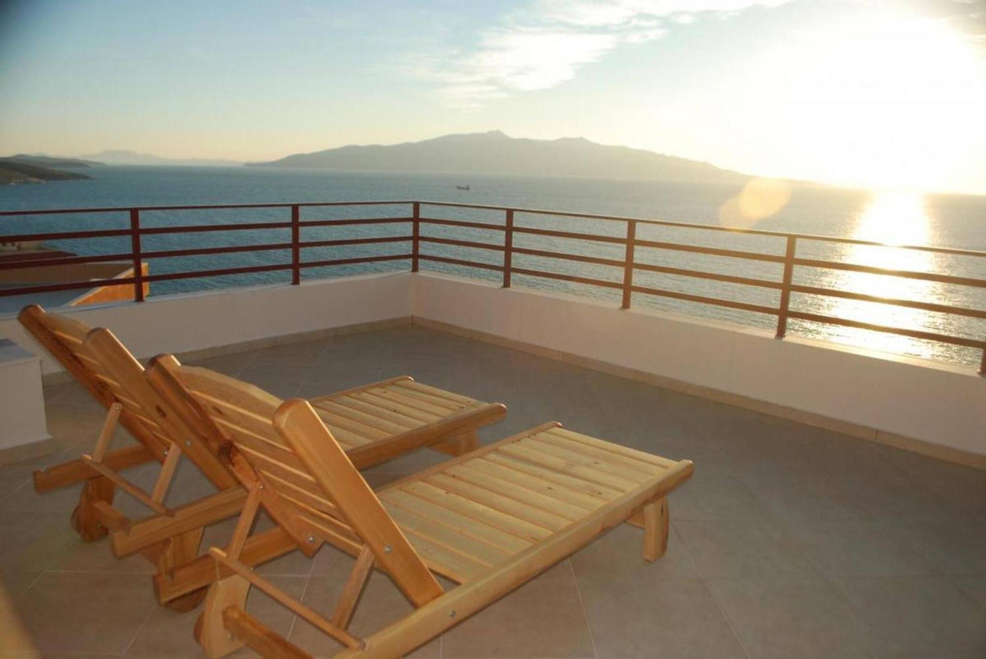 Saranda Holiday Apartments Bagian luar foto