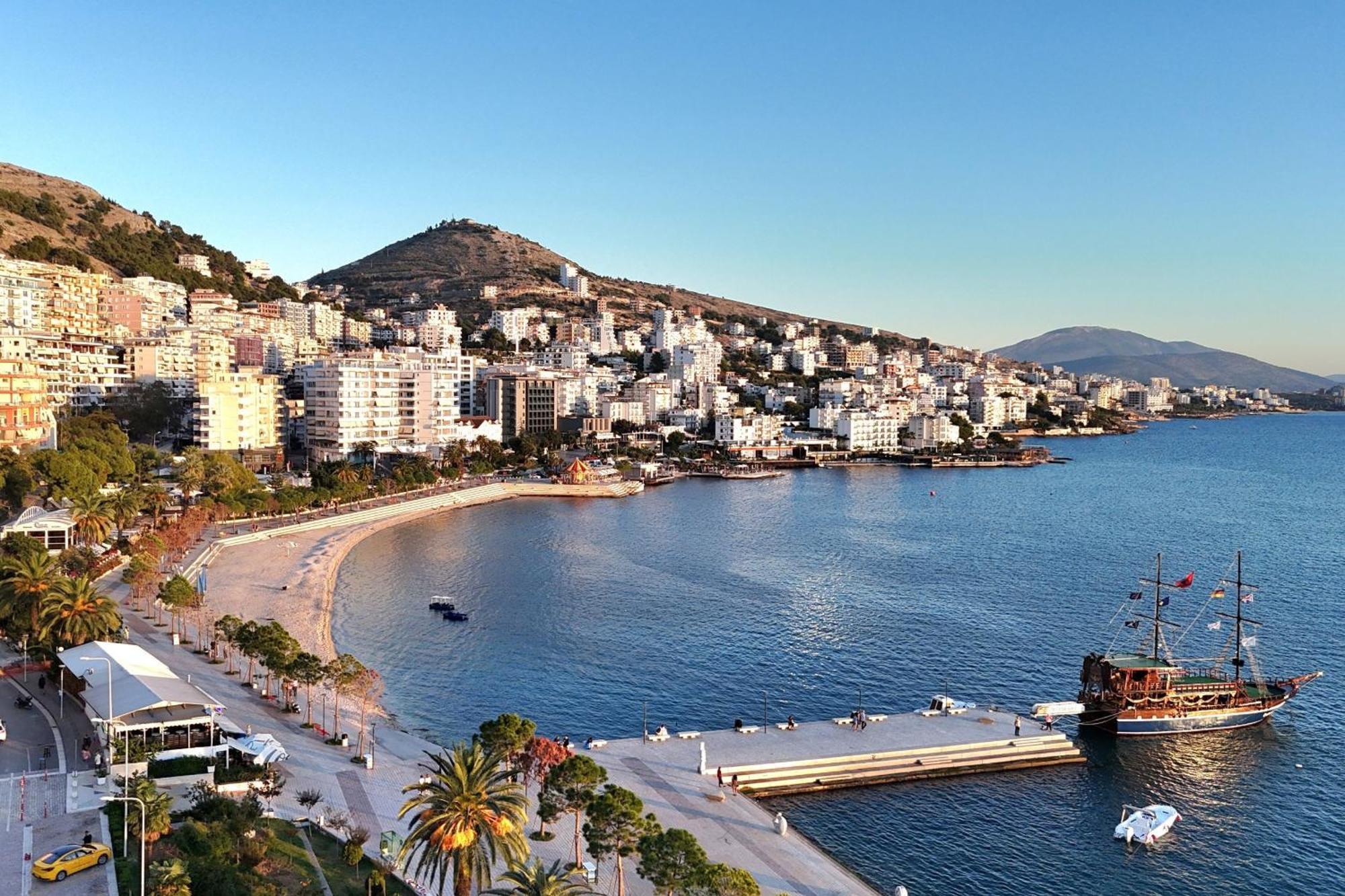 Saranda Holiday Apartments Bagian luar foto