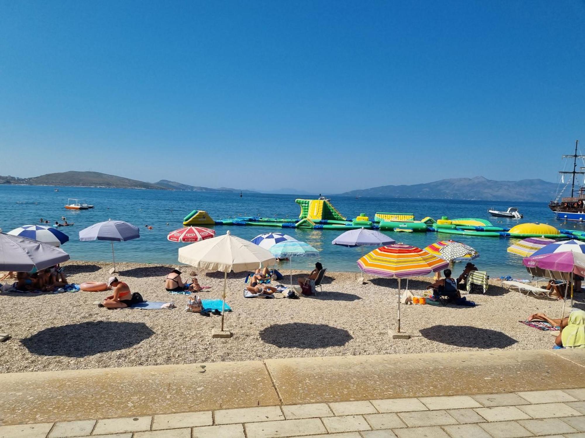 Saranda Holiday Apartments Bagian luar foto