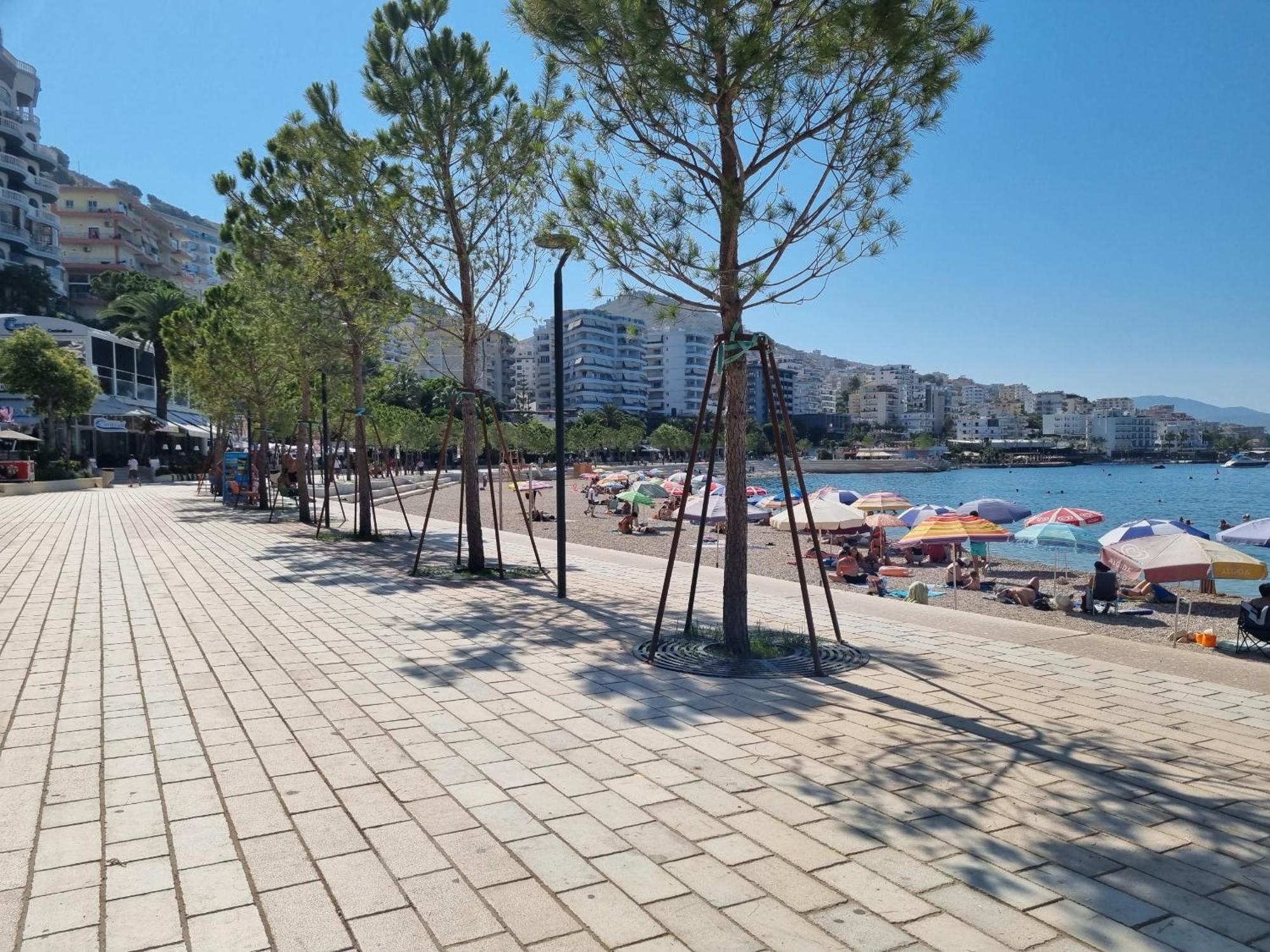 Saranda Holiday Apartments Bagian luar foto
