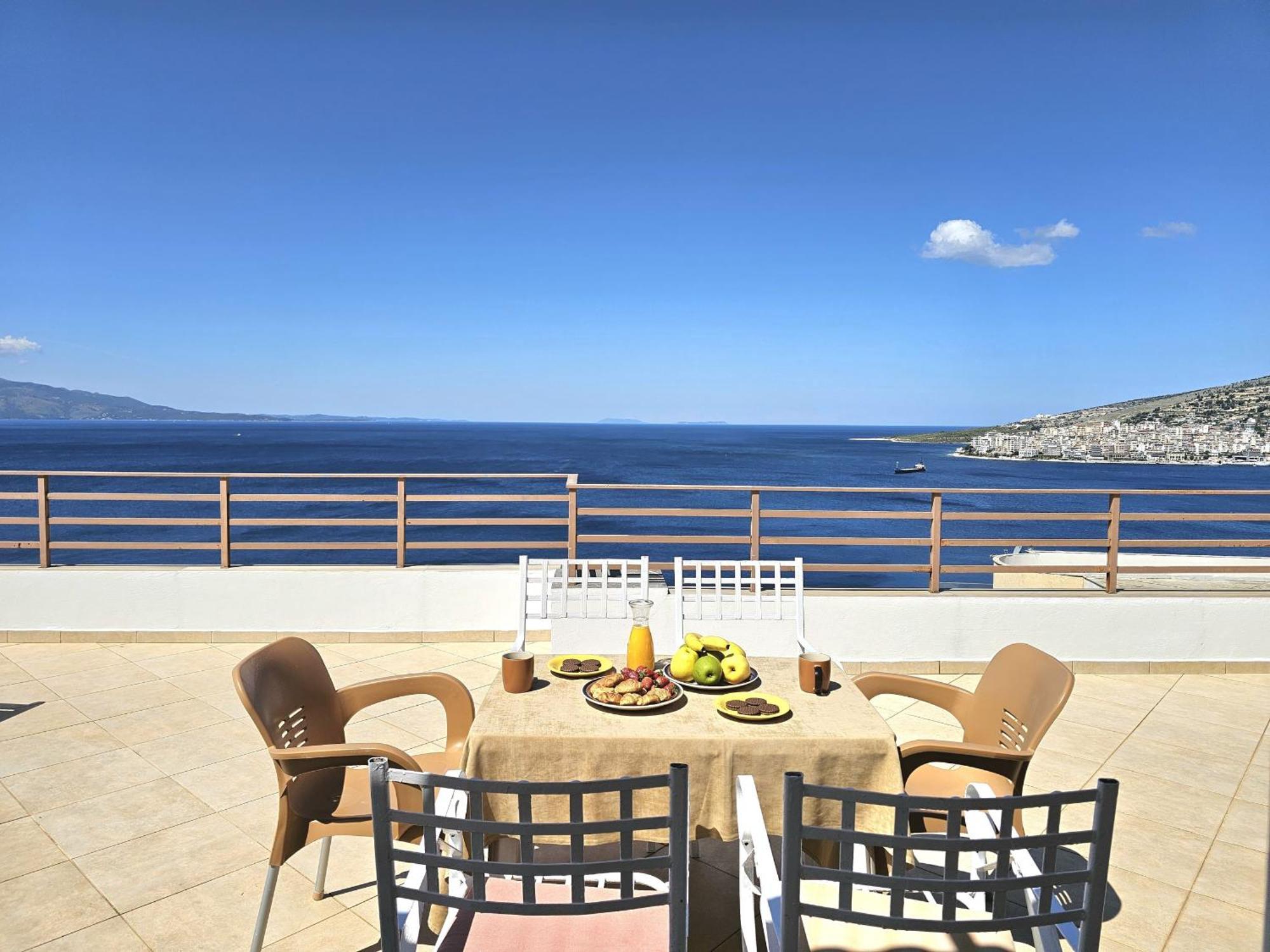 Saranda Holiday Apartments Bagian luar foto