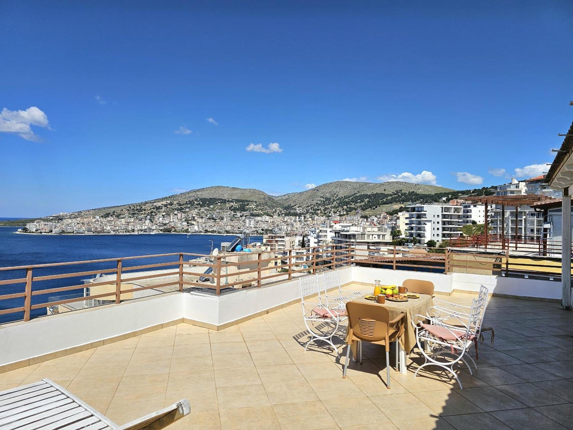 Saranda Holiday Apartments Bagian luar foto