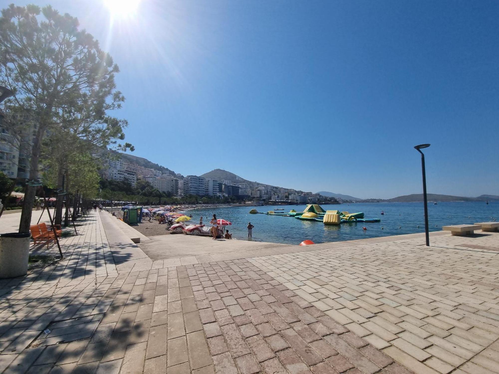 Saranda Holiday Apartments Bagian luar foto